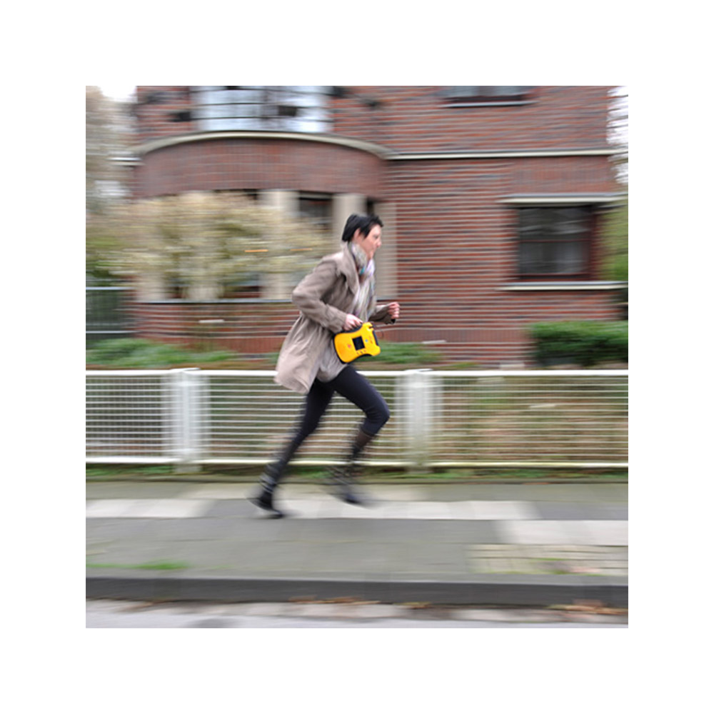 Durch die kompakte Bauweise problemlos mobil einsetzbar AED LifeLine View Defibrillator